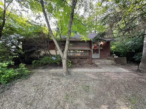 685 S James Rd, Columbus, OH 43213