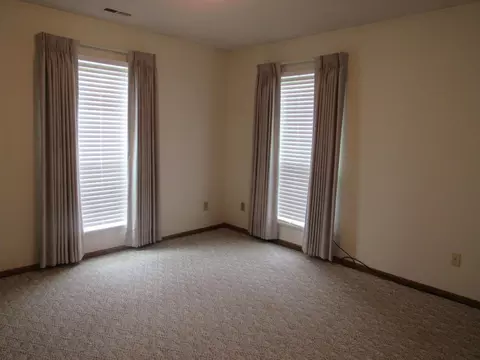 Bedroom - 1274 Wilshire Ct, Circleville, OH 43113 photo 1 of 2