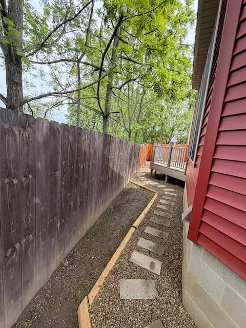 531 N Main St, Sugar Grove, OH 43155