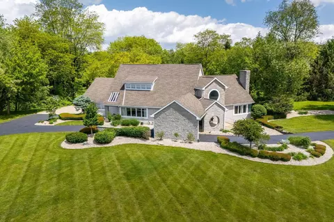2323 Colts Neck Rd, Blacklick, OH 43004