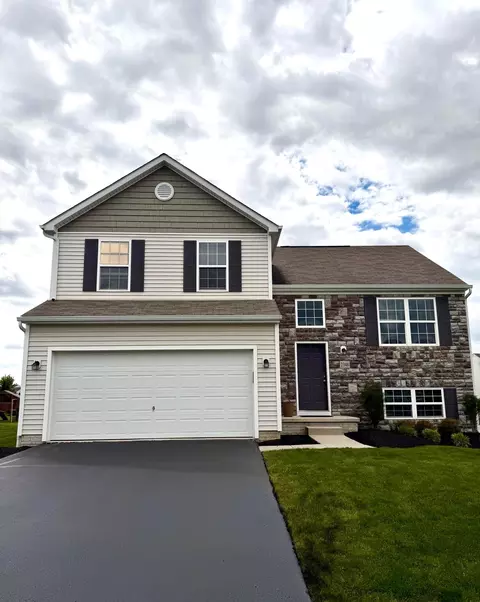 2348 Trophy Dr, Marysville, OH 43040