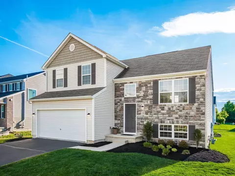 2348 Trophy Dr, Marysville, OH 43040
