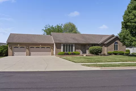 525 Burdick Dr, Washington Court House, OH 43160