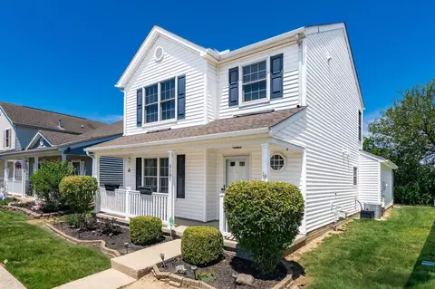 6148 Early Light Dr, Galloway, OH 43119