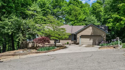 1188 Howell Ct, Newark, OH 43055