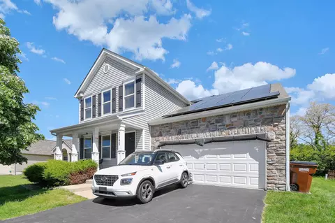 7842 Narrow Leaf Ct, Blacklick, OH 43004