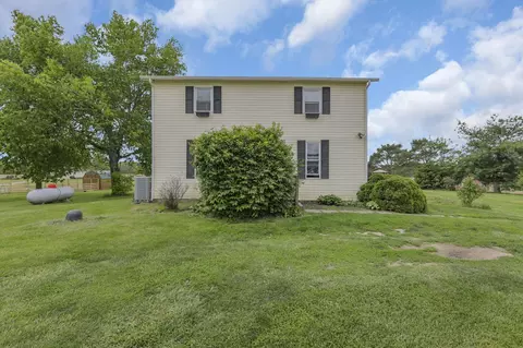 7865 Pleasantville Rd NE, Thornville, OH 43076