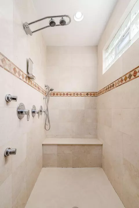 Bath - 7019 Ballantrae Loop, Dublin, OH 43016 photo 7 of 8