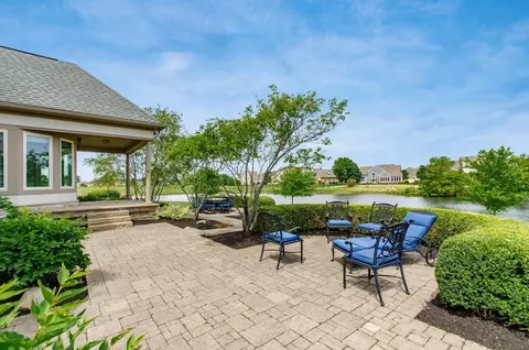 Exterior - 7019 Ballantrae Loop, Dublin, OH 43016 photo 7 of 9