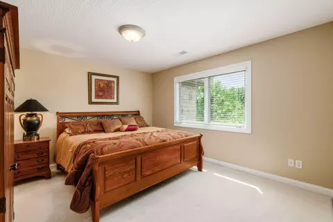 Bedroom - 7019 Ballantrae Loop, Dublin, OH 43016 photo 2 of 3