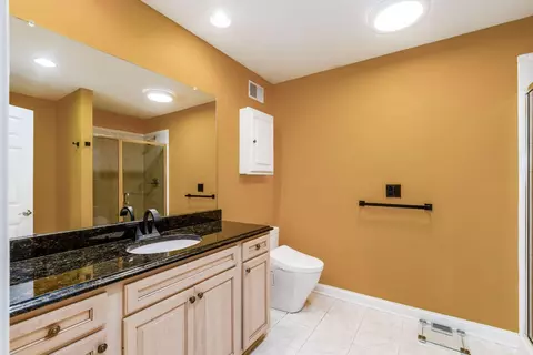 Bath - 7019 Ballantrae Loop, Dublin, OH 43016 photo 6 of 8