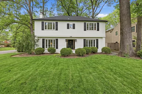 2406 Canterbury Rd, Columbus, OH 43221