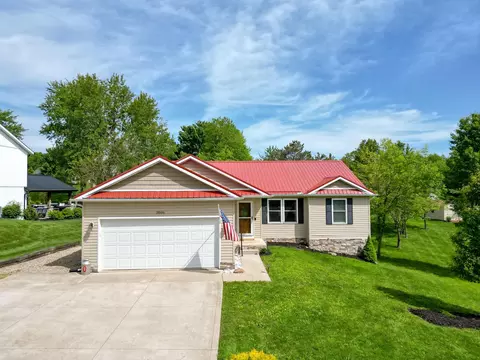3806 Apple Valley Dr, Howard, OH 43028