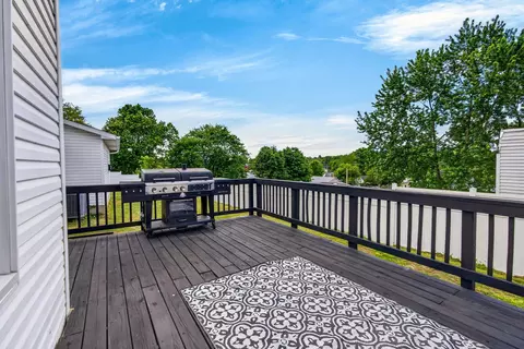 Exterior - 26 High St, Jackson, OH 45640 photo 6 of 8