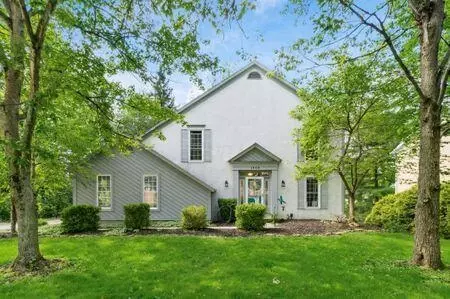 1003 Cross Country Dr, Columbus, OH 43235