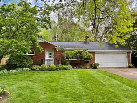 319 Bachtel St SE, North Canton, OH 44720