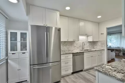 Kitchen - 268 Pingree Dr, Worthington, OH 43085 photo 3 of 4