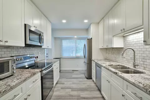 Kitchen - 268 Pingree Dr, Worthington, OH 43085 photo 1 of 4
