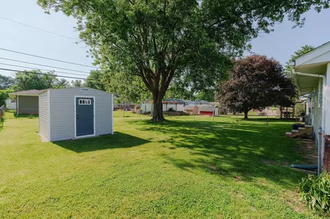 Exterior - 375 Kingston Pike, Circleville, OH 43113 photo 8 of 8