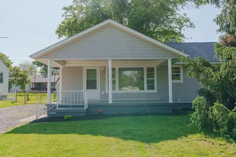 Exterior - 375 Kingston Pike, Circleville, OH 43113 photo 2 of 8