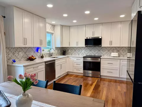 Kitchen - 5831 Ridgewood Rd W, Springfield, OH 45502 photo 1 of 8