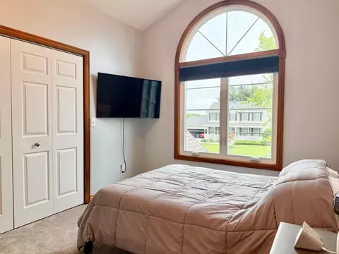 Bedroom - 5831 Ridgewood Rd W, Springfield, OH 45502 photo 1 of 6