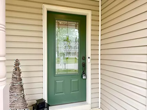 Entry Way - 5831 Ridgewood Rd W, Springfield, OH 45502 photo 1 of 6