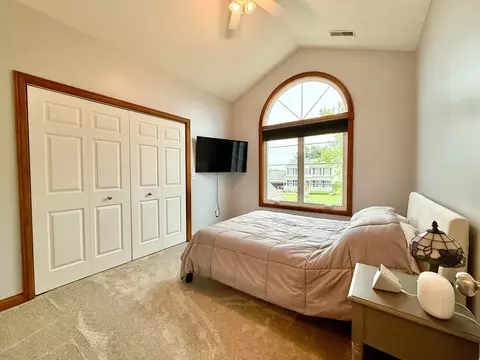 Bedroom - 5831 Ridgewood Rd W, Springfield, OH 45502 photo 2 of 6