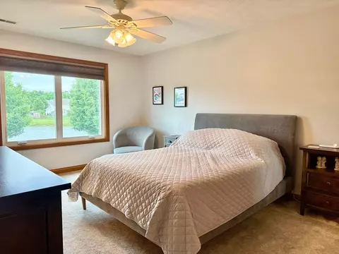 Bedroom - 5831 Ridgewood Rd W, Springfield, OH 45502 photo 5 of 6