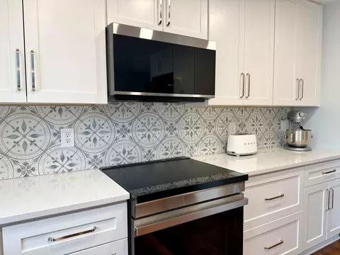 Kitchen - 5831 Ridgewood Rd W, Springfield, OH 45502 photo 6 of 8