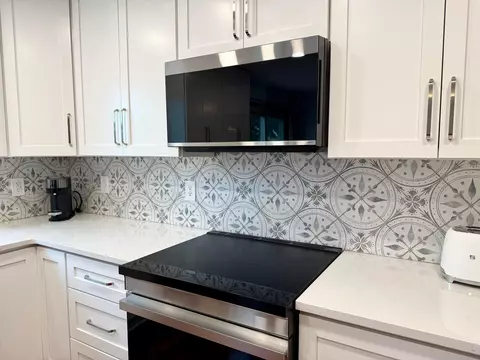Kitchen - 5831 Ridgewood Rd W, Springfield, OH 45502 photo 7 of 8