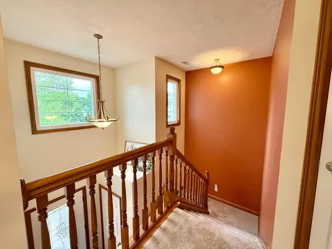 Entry Way - 5831 Ridgewood Rd W, Springfield, OH 45502 photo 5 of 6