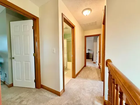 Entry Way - 5831 Ridgewood Rd W, Springfield, OH 45502 photo 4 of 6
