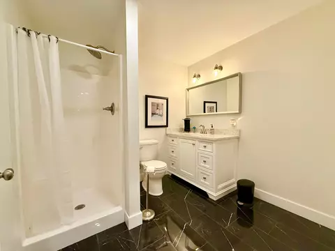 Bath - 5831 Ridgewood Rd W, Springfield, OH 45502 photo 8 of 11