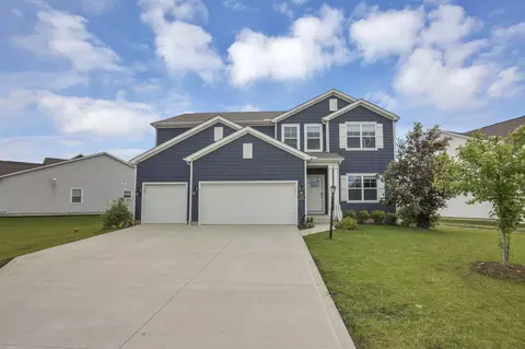 195 Preserve Dr, Pickerington, OH 43147
