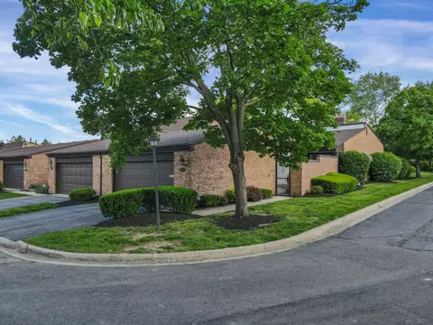1727 Arlingate Dr N, Columbus, OH 43220