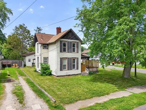 23 S Pine St, Newark, OH 43055