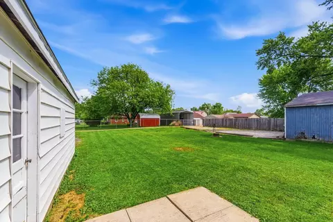 Exterior - 482 E Farming St, Marion, OH 43302 photo 4 of 5