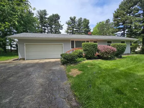 106 Sharon Heights Rd SW, Pataskala, OH 43062