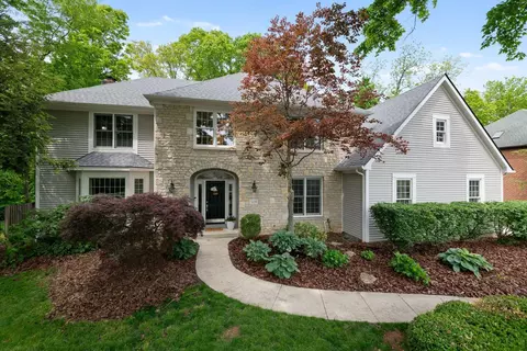 3278 Foxcroft Dr, Lewis Center, OH 43035