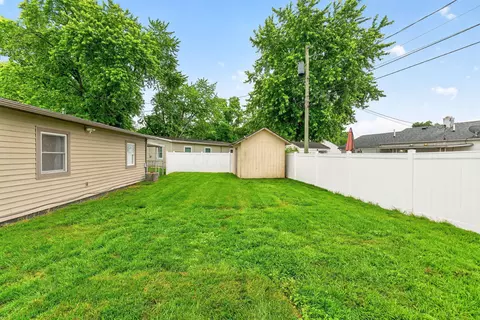 Exterior - 477 Stella Ave, Circleville, OH 43113 photo 10 of 10