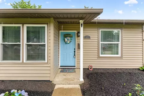 Exterior - 477 Stella Ave, Circleville, OH 43113 photo 3 of 10