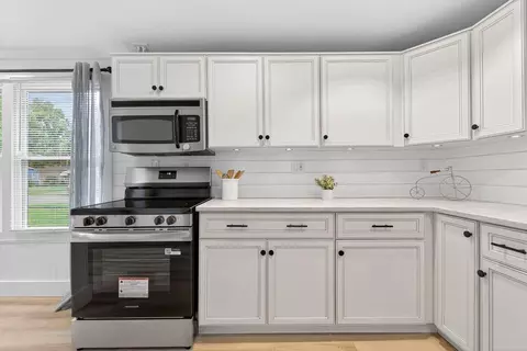 Kitchen - 477 Stella Ave, Circleville, OH 43113 photo 1 of 2