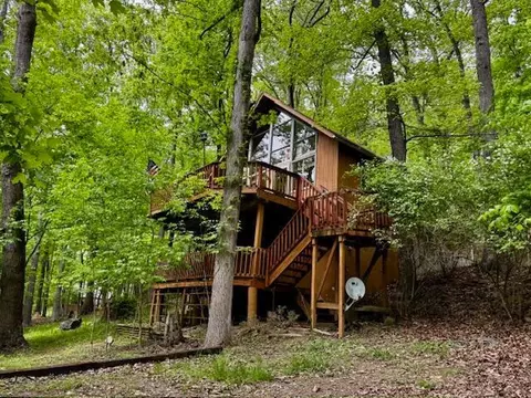 701 Natchez Ln, Sugar Grove, OH 43155