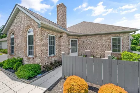 285 Villa Oaks Ln, Columbus, OH 43230