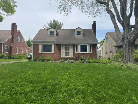 2532 Dover Rd, Columbus, OH 43209