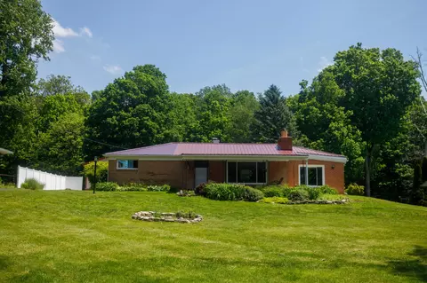 Exterior - 4008 Bosart Rd, Springfield, OH 45503 photo 1 of 9