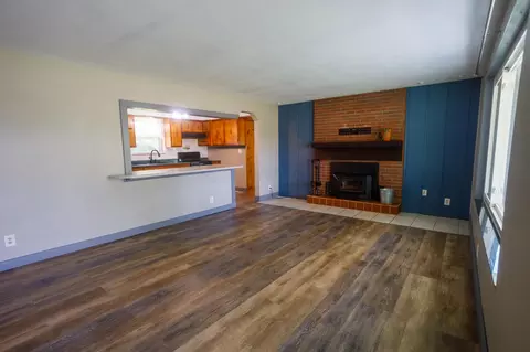 Living - 4008 Bosart Rd, Springfield, OH 45503 photo 1 of 6