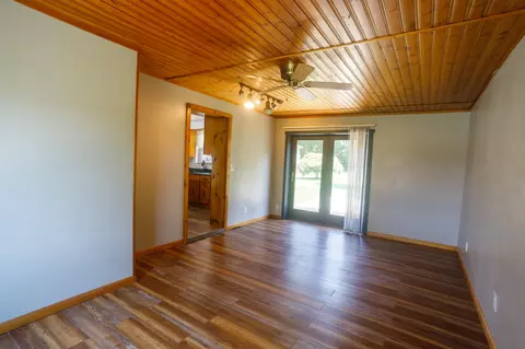 Living - 4008 Bosart Rd, Springfield, OH 45503 photo 6 of 6