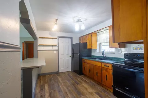 Kitchen - 4008 Bosart Rd, Springfield, OH 45503 photo 2 of 2